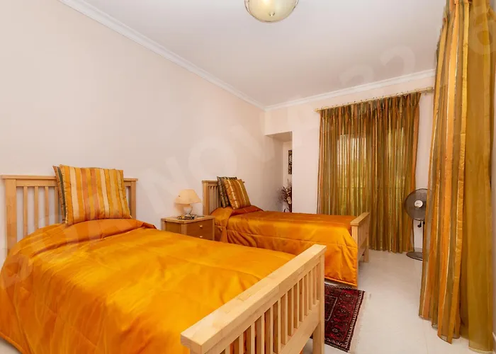 Boa Nova 32-6 Carvoeiro (Lagoa)