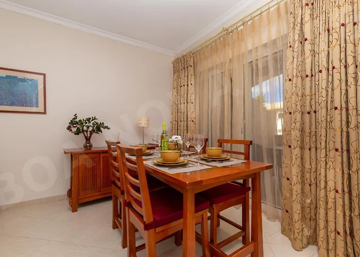 Boa Nova 32-6 Semesterbostad *