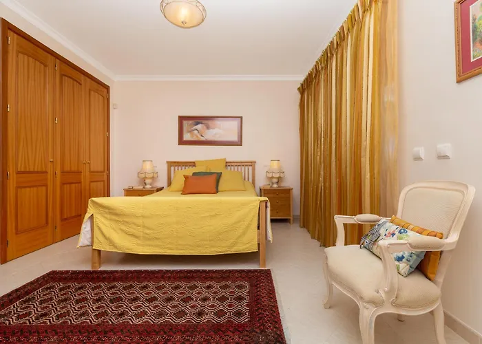 Boa Nova 32-6 Carvoeiro (Lagoa)